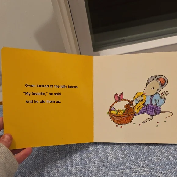 Owen's Marshmallow Chick Board Book by Kevin Henkes - Picture 4 of 4